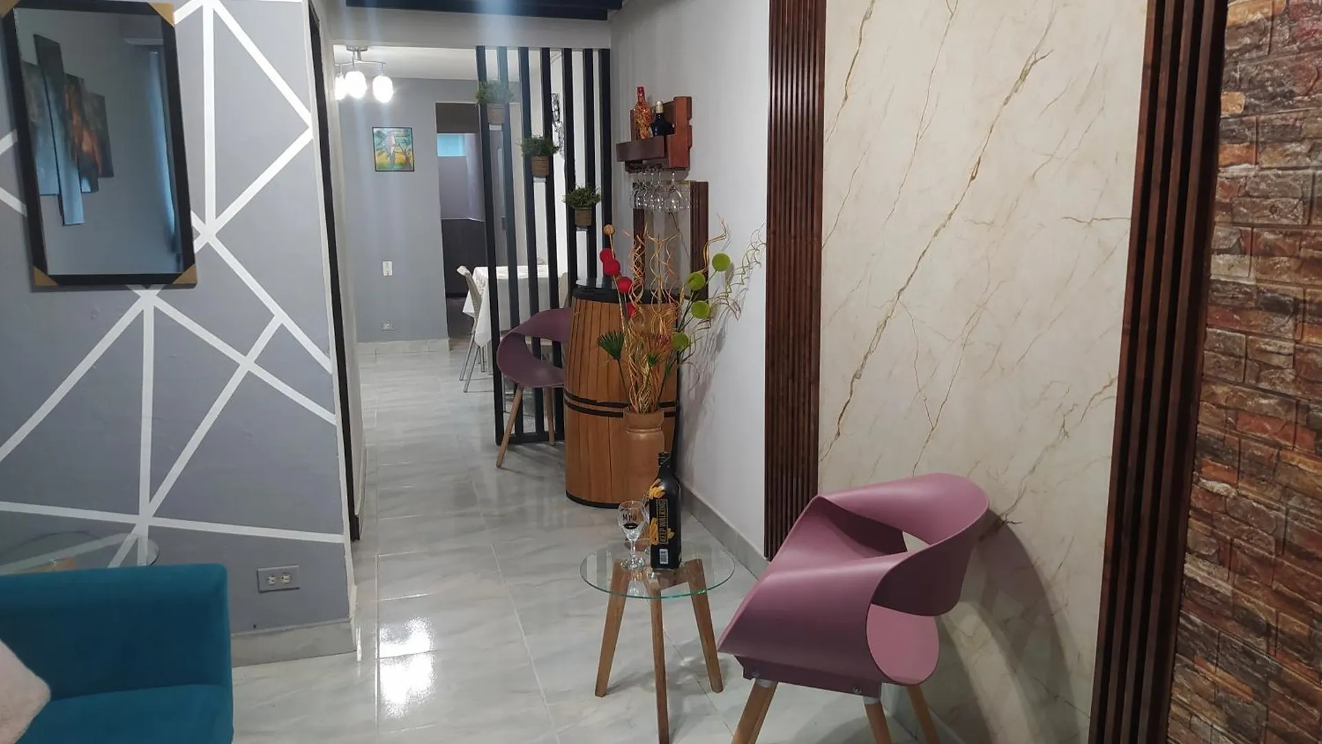Hospedaje J&L Medellín 0*,  Colombia